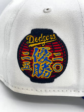 Load image into Gallery viewer, New Era 940 A-Frame LA Dodgers Kanji Japanese Lanter Patch Snapback in Chrome/Royal - 818 Exclusive