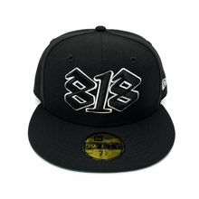 Load image into Gallery viewer, New Era 5950 818 Logo Outline in Black