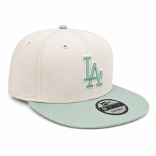 Load image into Gallery viewer, New Era 950 LA Dodgers 2-Tone Color Pack Snapback in Chrome/Everest Green
