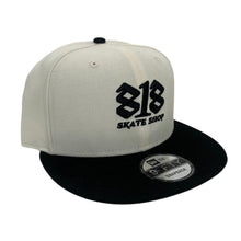 Load image into Gallery viewer, New Era 950 818 Skate Shop Logo Snapback in Chrome/Black