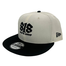 Load image into Gallery viewer, New Era 950 818 Skate Shop Logo Snapback in Chrome/Black