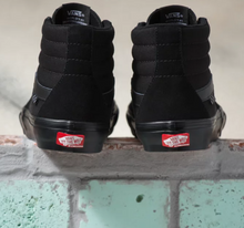 Load image into Gallery viewer, Vans Skate SK8-HI in Black/Black