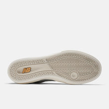 Load image into Gallery viewer, NB Numeric 272 in Castlerock with Black Cement