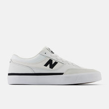 Load image into Gallery viewer, NB Numeric 417 Low Franky Villani in White/Black