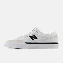 Load image into Gallery viewer, NB Numeric 417 Low Franky Villani in White/Black
