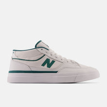 Load image into Gallery viewer, NB Numeric 417 Franky Villani in White/Vintage Teal