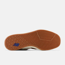 Load image into Gallery viewer, NB Numeric 440 in Brown with Tan