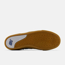 Load image into Gallery viewer, NB Numeric 306 Jamie Foy in Heron Blue with White