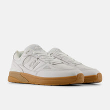 Load image into Gallery viewer, NB Numeric 933 Andrew Reynolds in White with Gum