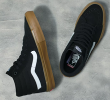 Load image into Gallery viewer, Vans Skate SK8-HI in Black/Gum