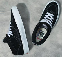 Load image into Gallery viewer, Vans Skate Half Cab in Black/White