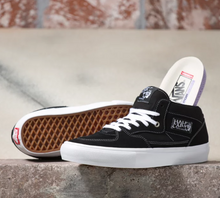 Load image into Gallery viewer, Vans Skate Half Cab in Black/White