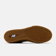 Load image into Gallery viewer, NB Numeric 272 in Phantom with White