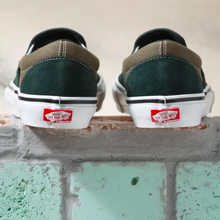 Load image into Gallery viewer, Vans Skate Slip On in Scarab/Military - 818 Skate