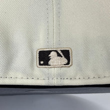 Load image into Gallery viewer, New Era 5950 Upsidedown LA Dodgers in Chrome/Walnut
