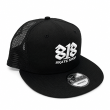 Load image into Gallery viewer, New Era 950 818 Skate Shop Trucker Snapback in Black
