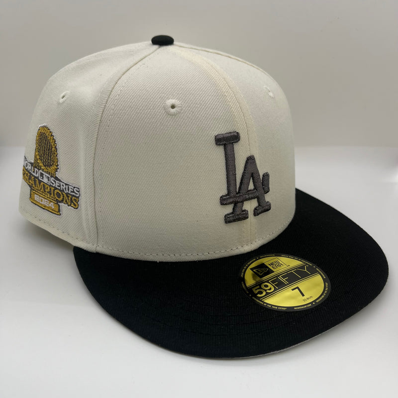 New Era 5950 LA Dodgers 2024 World Series Champions Patch in Chrome/Metallic Black