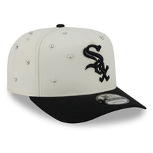 Load image into Gallery viewer, New Era 950 A-Frame Chicago White Sox Snapback in Chrome/Black Pearl
