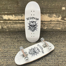 Load image into Gallery viewer, 818 Skate Skull Fingerboard Complete Egg Shape
