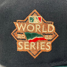 Load image into Gallery viewer, New Era 5950 Houston Astros “La Bandera” in Black/Green/Red - 818 Exclusive
