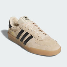 Load image into Gallery viewer, Adidas Glenburn in Sand Strata/Black/Gum
