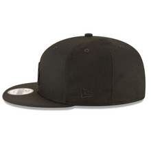 Load image into Gallery viewer, New Era 950 Los Angeles Dodgers 2024 World Series in Black/Gold
