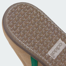 Load image into Gallery viewer, Adidas Samba ADV in Sand Strata/Court Green/Gum
