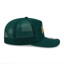 Load image into Gallery viewer, New Era 1920 Seattle Supersonics Mesh Trucker Snapback in Dark Green
