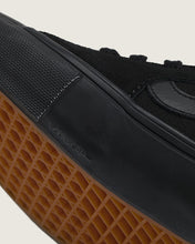 Load image into Gallery viewer, Vans Skate Old Skool in Black/Black
