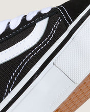 Load image into Gallery viewer, Vans Skate Old Skool in Black/White
