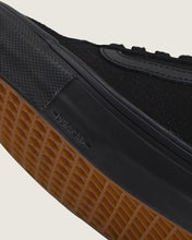 Load image into Gallery viewer, Vans Skate SK8-HI in Black/Black
