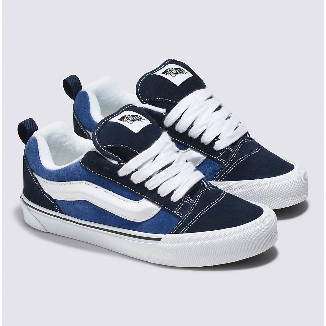 Vans Knu Skool in Navy/True White