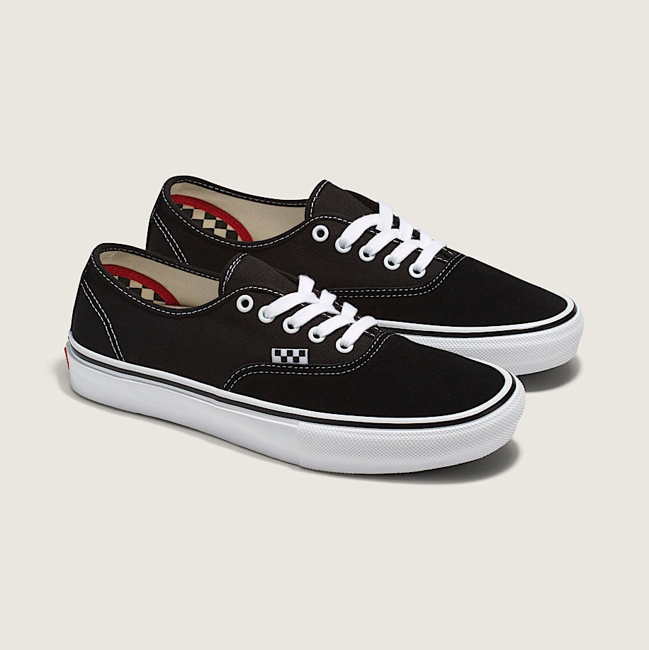 Vans Skate Authentic in Black/White