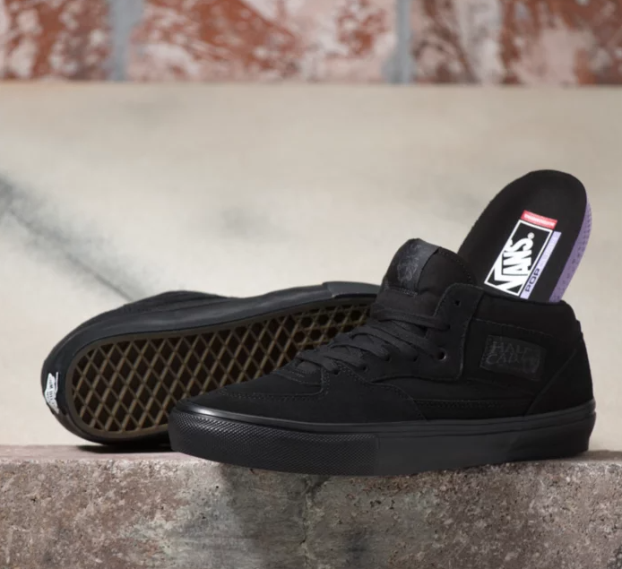 Vans Skate Half Cab in Black/Black