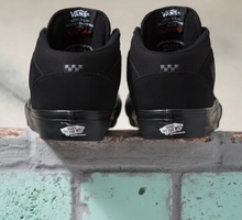 Load image into Gallery viewer, Vans Skate Half Cab in Black/Black
