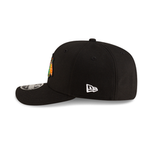 Load image into Gallery viewer, New Era 970SS Chicago Blackhawks Stratch Snapback in Black
