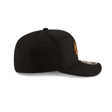 Load image into Gallery viewer, New Era 970SS Chicago Blackhawks Stratch Snapback in Black
