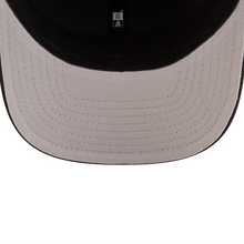 Load image into Gallery viewer, New Era 970SS Chicago Blackhawks Stratch Snapback in Black
