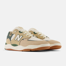 Load image into Gallery viewer, NB Numeric 1010 Tiago Lemos in Tan with Forest Green
