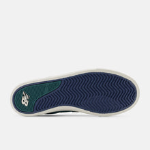 Load image into Gallery viewer, NB Numeric 22 in Spruce with Navy
