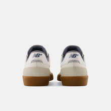Load image into Gallery viewer, NB Numeric 272 in Sea Salt with Navy
