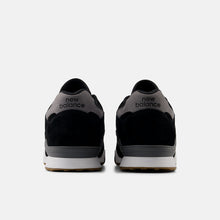 Load image into Gallery viewer, NB Numeric 770 in Black with Grey
