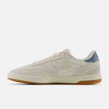 Load image into Gallery viewer, NB Numeric 440 V2 in Sea Salt with Salt Water
