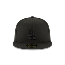 Load image into Gallery viewer, New Era 59Fifty Fitted LA Dodgers Basic Blackout
