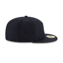 Load image into Gallery viewer, New Era 59Fifty Fitted NY Yankees Fitted in Navy
