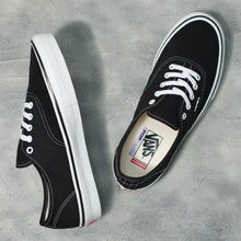 Load image into Gallery viewer, Vans Skate Authentic in Black/White
