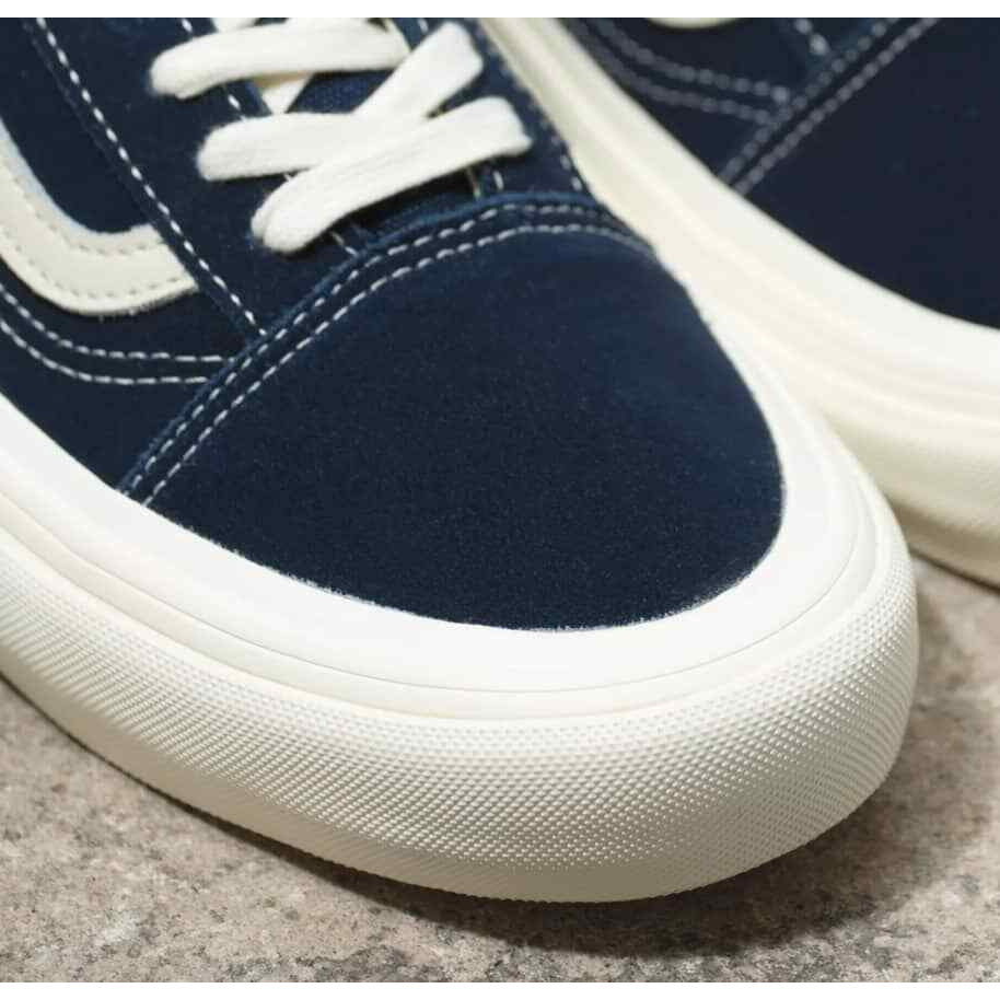 Old Skool Pro in (Wrapped) Navy/Marshmallow Skate